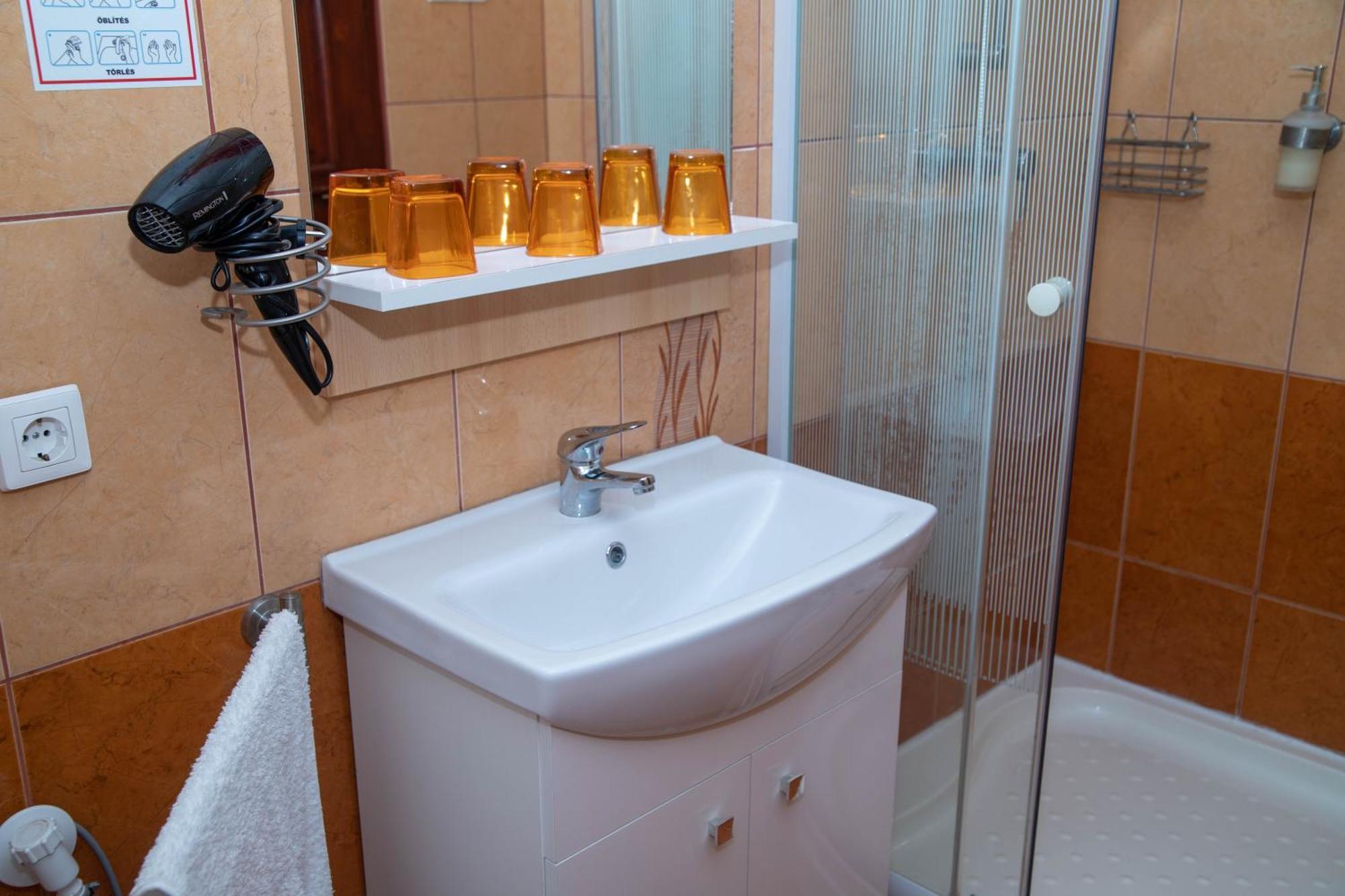 Boroka Vendeghaz Turkeve Hotel Buitenkant foto