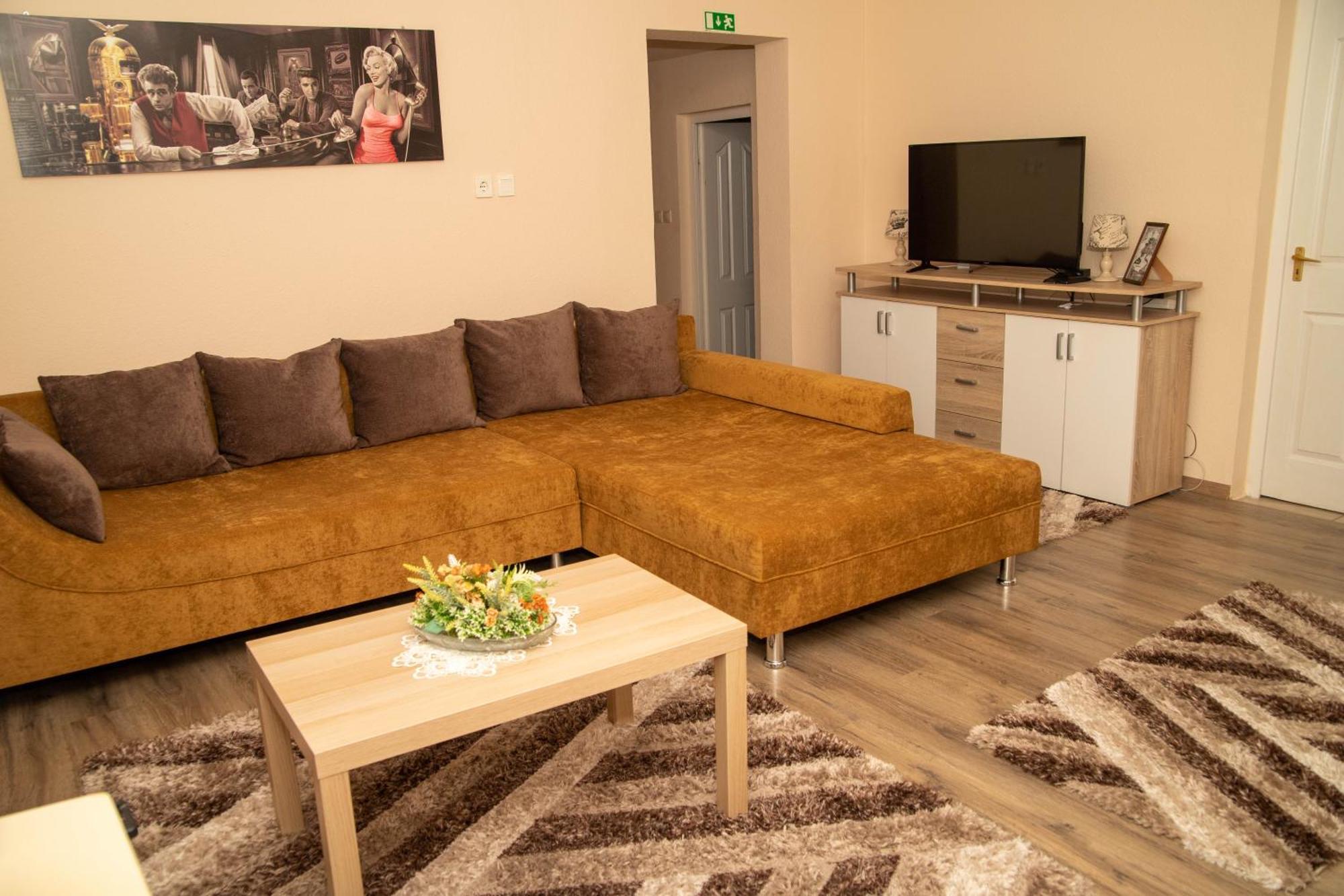 Boroka Vendeghaz Turkeve Hotel Buitenkant foto